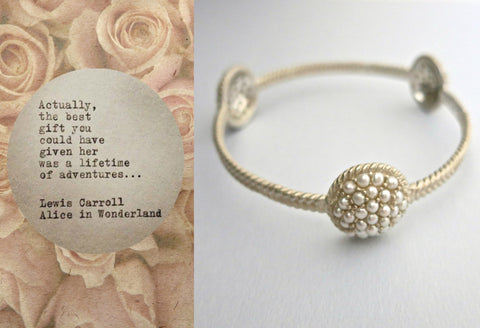 Stunning, pearls-encrusted, three domes bangle - Lai