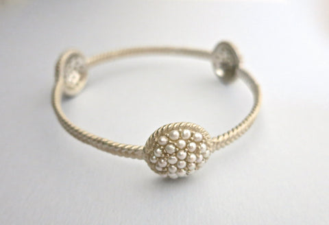 Stunning, pearls-encrusted, three domes bangle - Lai