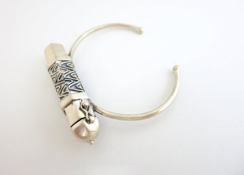 Stunning, tribal-chic, tubular sterling silver amuletic bracelet - Lai