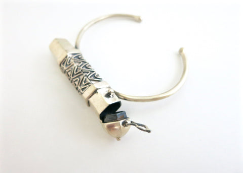 Stunning, tribal-chic, tubular sterling silver amuletic bracelet - Lai