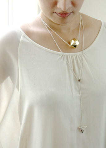 Super chic, minimalist, polygon locket in gold-plated brass with sterling silver chain - Lai