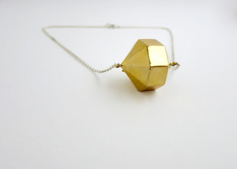 Super chic, minimalist, polygon locket in gold-plated brass with sterling silver chain - Lai