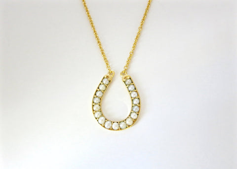 Timeless, pearl encrusted, gold plated horse-shoe pendant necklace - Lai