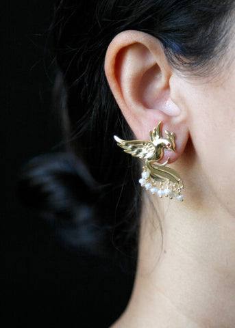 Timeless, pearl fringed, gold-plated Victorian bird earrings - Lai