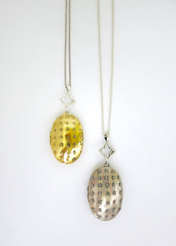 Victorian-era inspired, beautiful locket pendant with fine granulation work - Lai